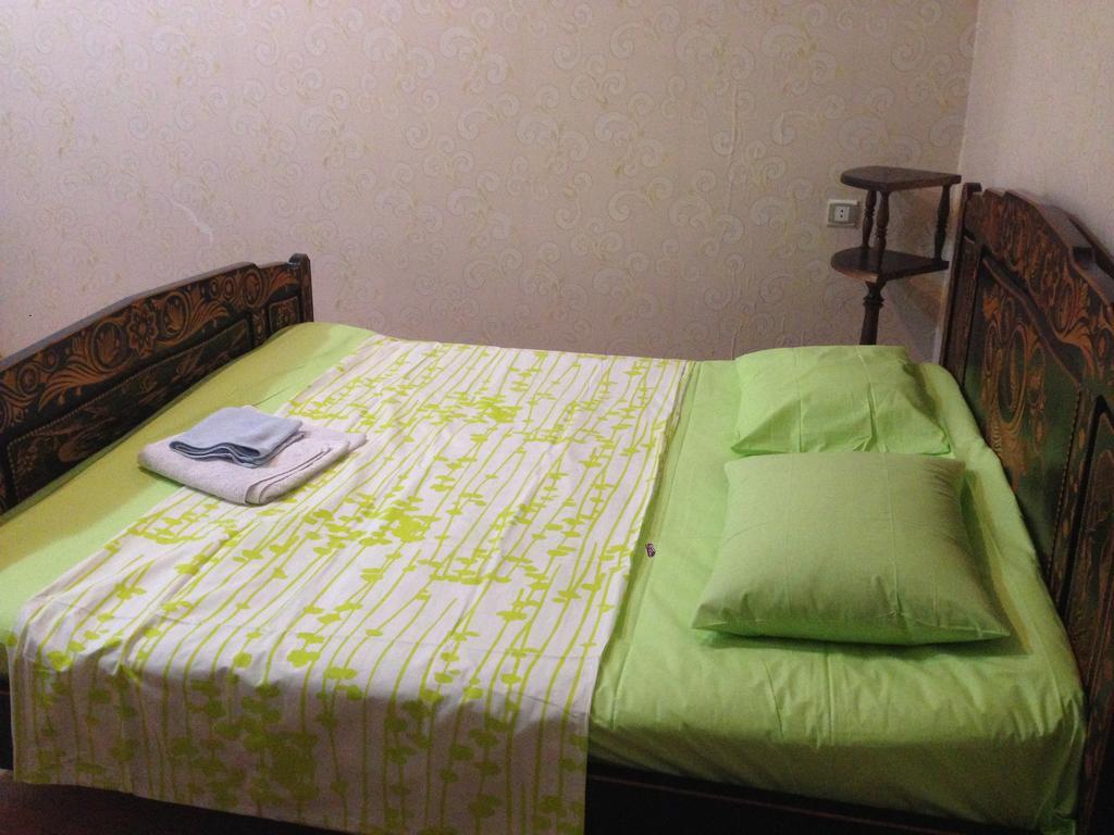 Your House In تبليسي الغرفة الصورة